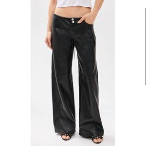 NWT COOL JEAN in BLACK LEATHER